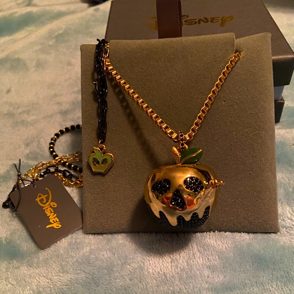 Disney Snow White poison apple locket